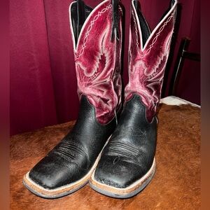 Men's black Ariat boots. Square toe burgundy tops.